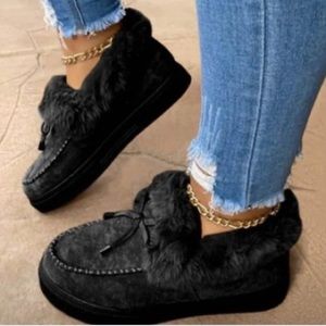 Women’s slippers with hard bottoms